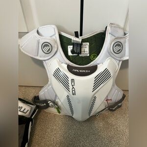 Maverick EX EKG Lacrosse Shoulder Pad